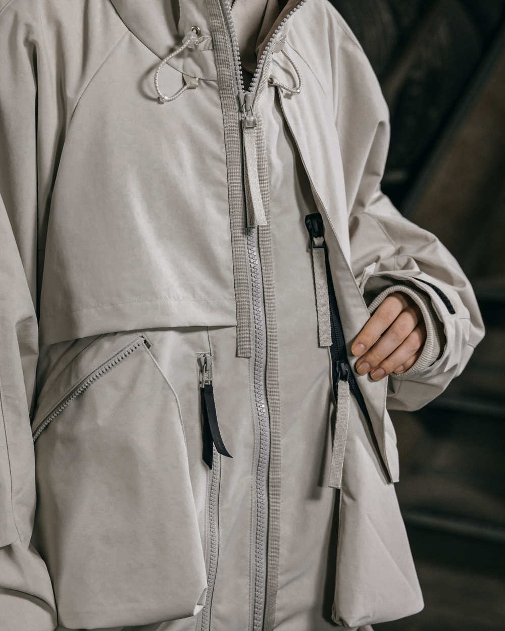 完全跳脫服裝品牌！ GOOPiMADE 以超高規格打造 7 週年形象影片，限定 Parka 大衣同步登場