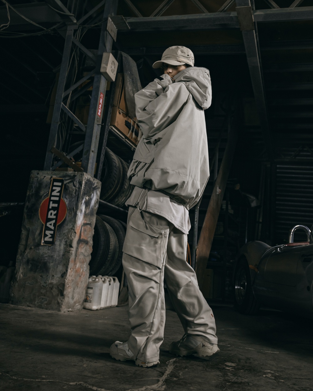 完全跳脫服裝品牌！ GOOPiMADE 以超高規格打造 7 週年形象影片，限定 Parka 大衣同步登場