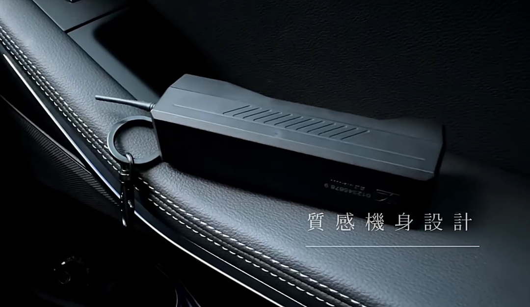 80 年代手機始祖「黑金剛大哥大」變身造型悠遊卡！網友笑問「一樣可以防身嗎？」