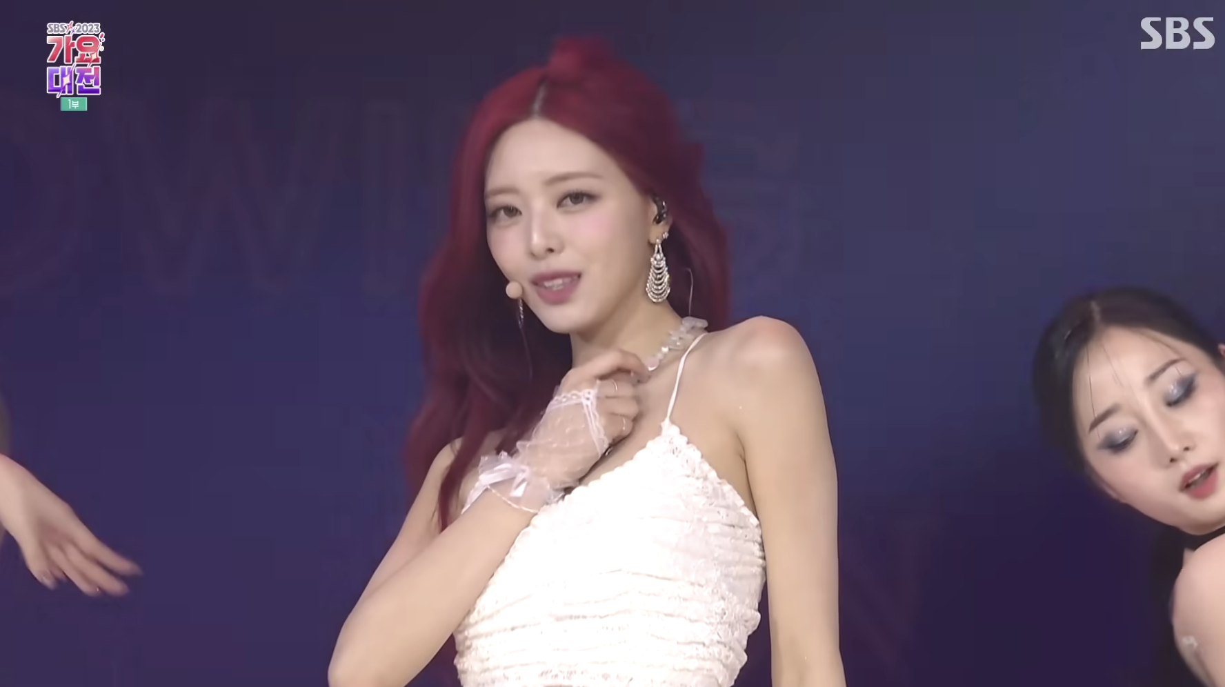 ITZY Yuna《SBS 歌謠大戰》翻唱 Jennie 單曲〈You&Me〉惹議！網：有這種事？