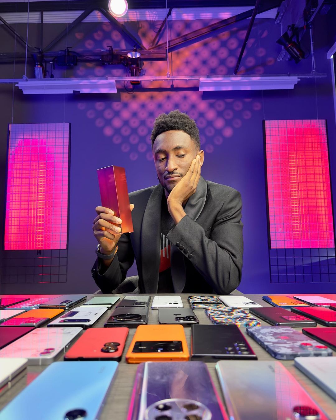 年度 MVP 不是蘋果 iPhone 15！科技網紅評選「2023 最佳手機」榜單出爐！