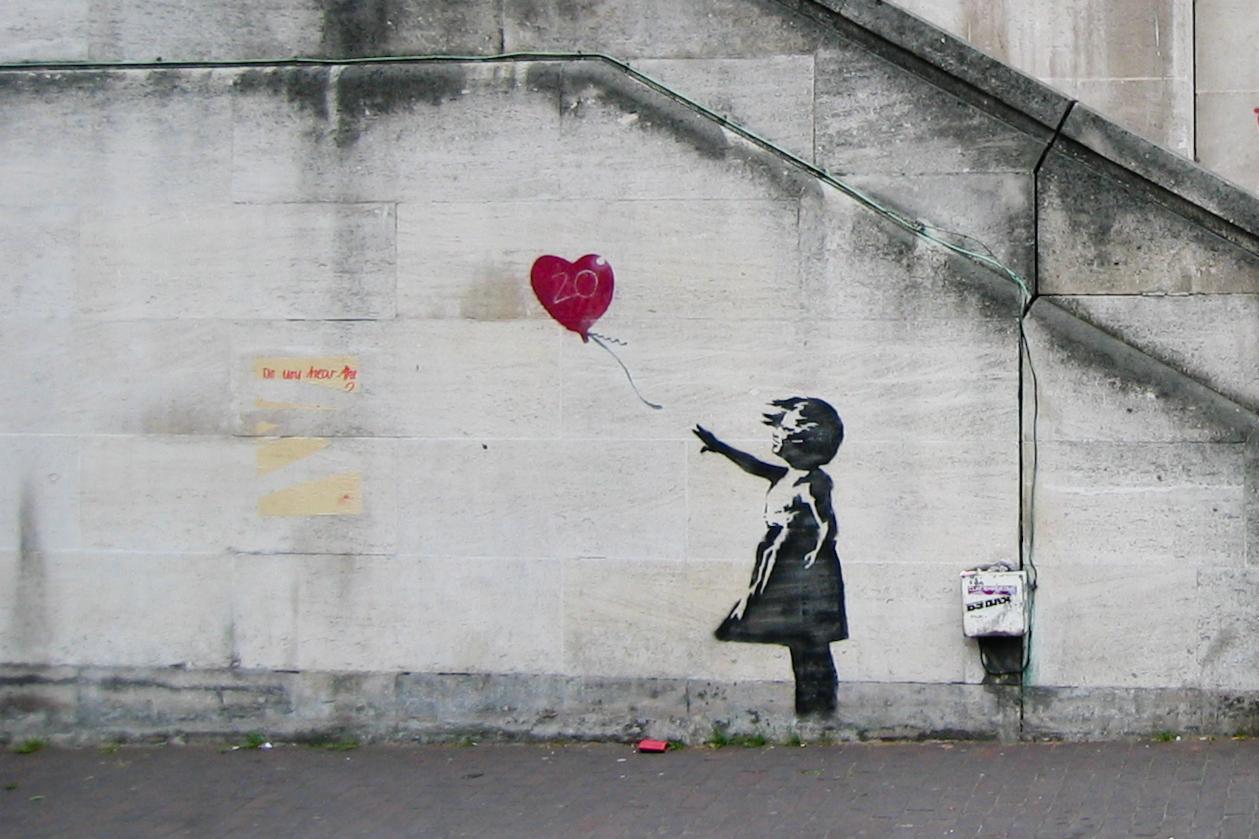 直接在你面前幹走... 塗鴉大師 Banksy 新作不到一小時就被偷！