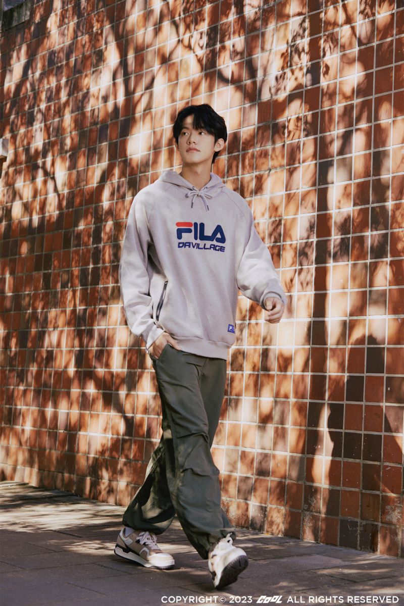 編輯精選三套聖誕穿搭！今昔DA VILLAGE攜手FILA推出聯名系列，寫下對穿搭的新年新渴望！