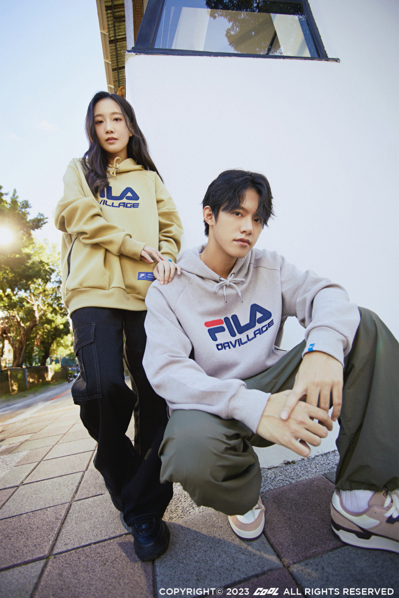 編輯精選三套聖誕穿搭！今昔DA VILLAGE攜手FILA推出聯名系列，寫下對穿搭的新年新渴望！