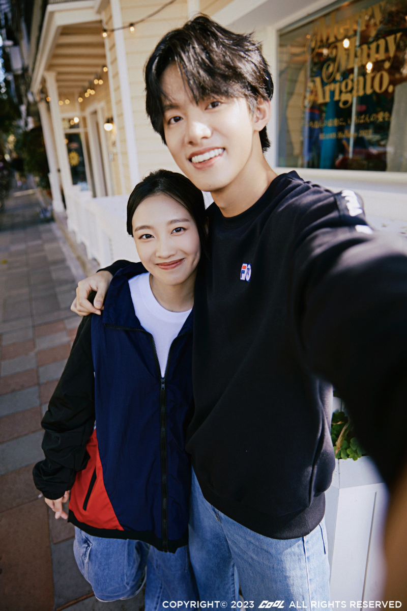 編輯精選三套聖誕穿搭！今昔DA VILLAGE攜手FILA推出聯名系列，寫下對穿搭的新年新渴望！