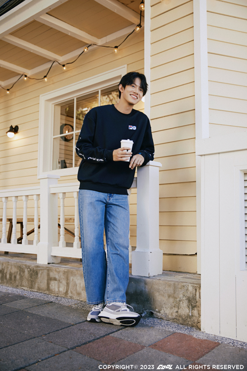 編輯精選三套聖誕穿搭！今昔DA VILLAGE攜手FILA推出聯名系列，寫下對穿搭的新年新渴望！