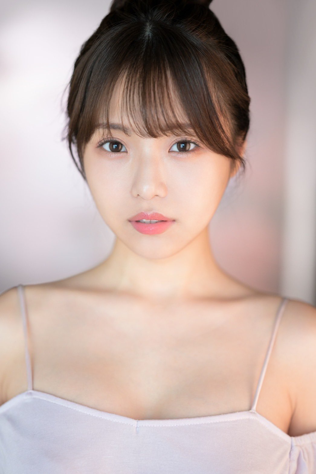 未出道先迎來「十萬追蹤」！人氣 Tiktoker「早坂ひめ」出道作亮相，令網友大讚：下個巔峰