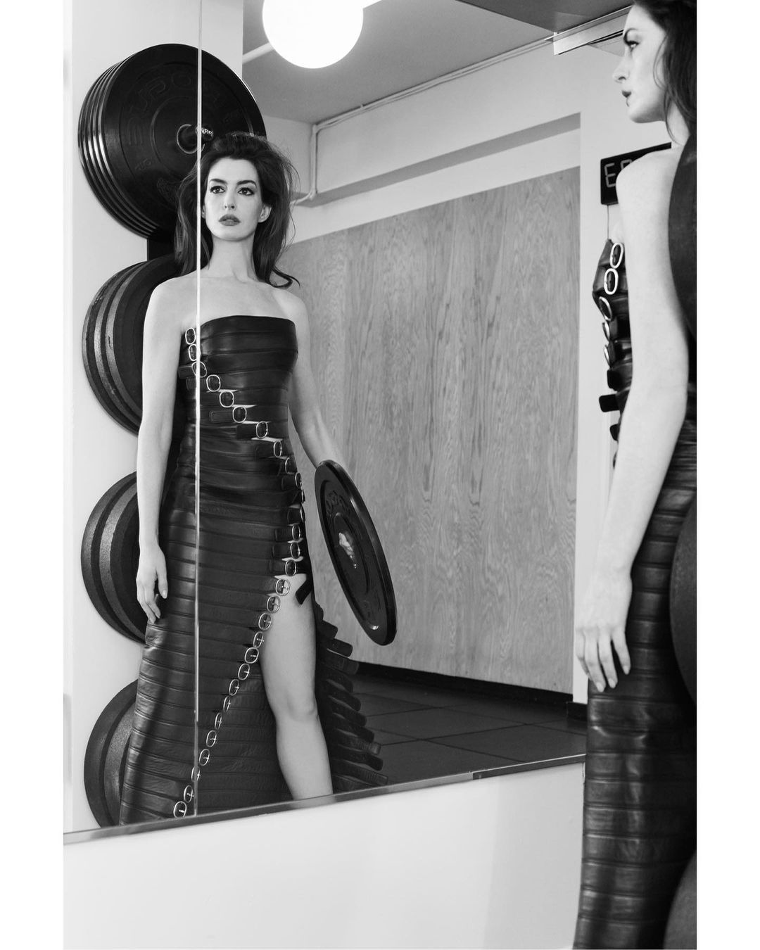 《芭比》原本要找她！安海瑟薇錯失角色仍大器讚揚：「瑪格羅比是最棒的版本！」