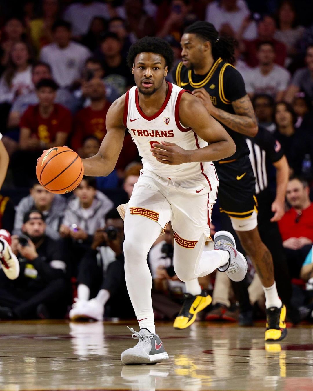 有其父必有其子！？ Bronny 重現詹皇生涯經典「 The Block 」，誇張快攻追帽展現變態身體素質！