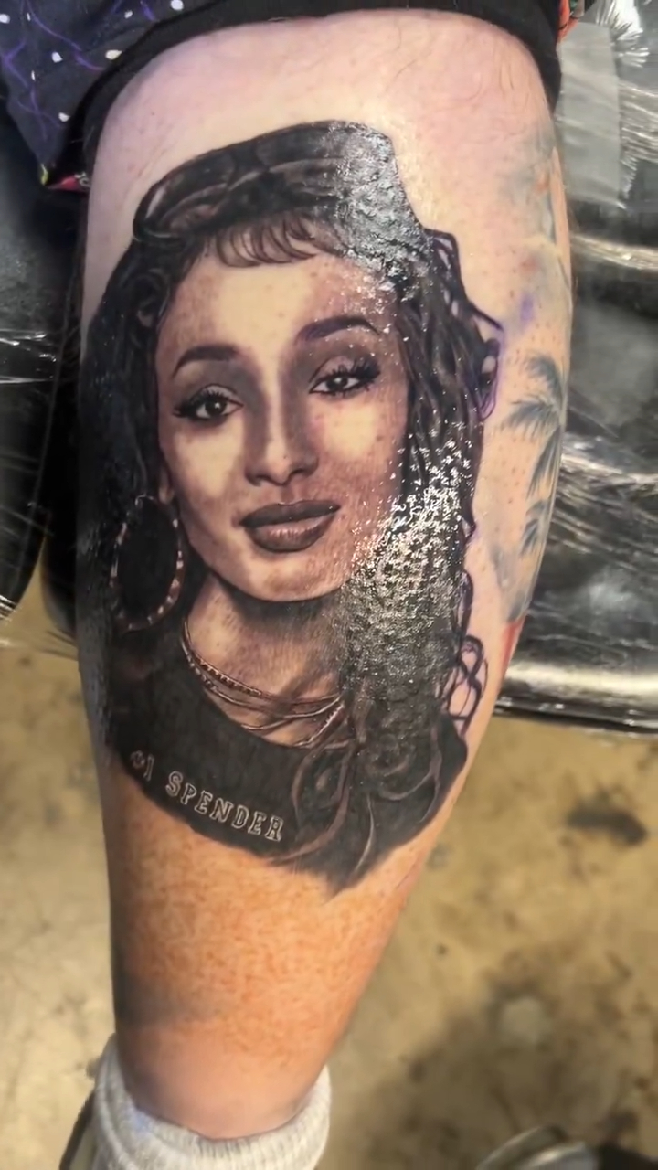 「我只是長得像火山孝子」光頭男出面澄清和 Rubi Rose 「合照原因」不單純！