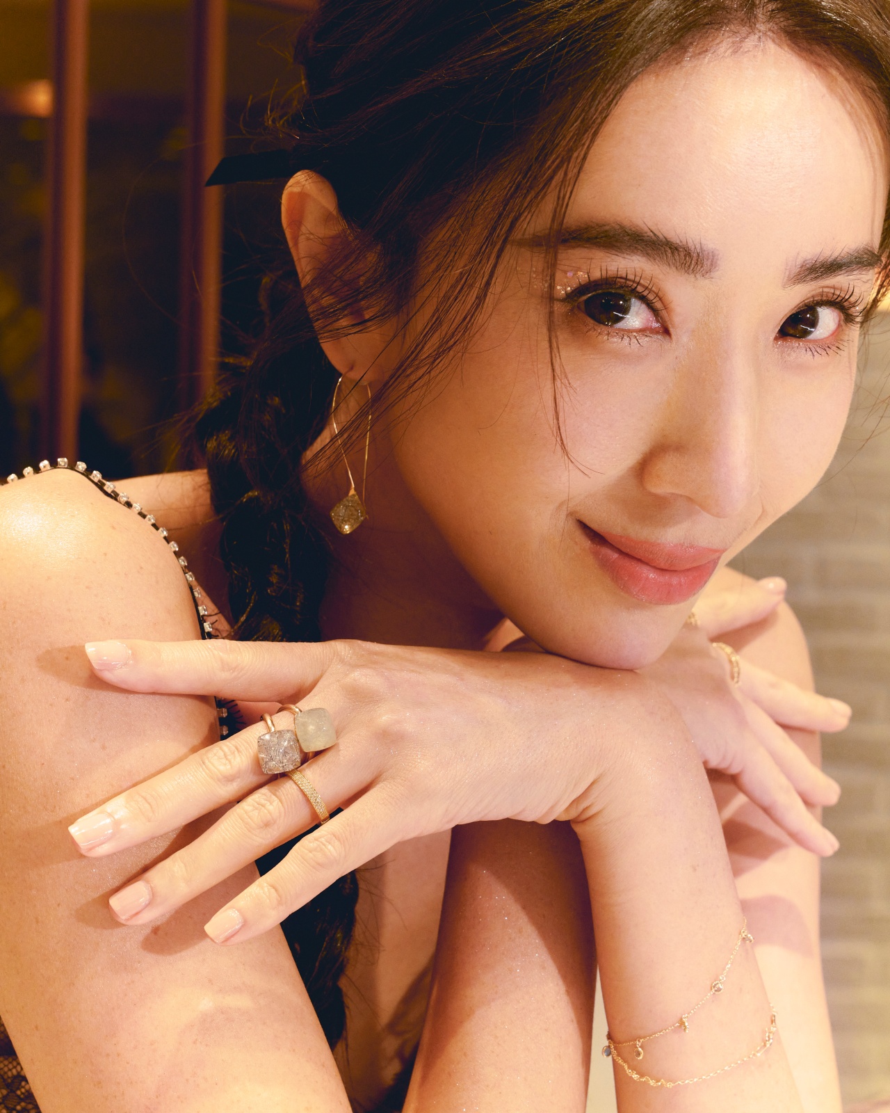 你要的女神同款在這！agete 忠孝旗艦店盛大開幕，隋棠親身演繹獨家限定商品！