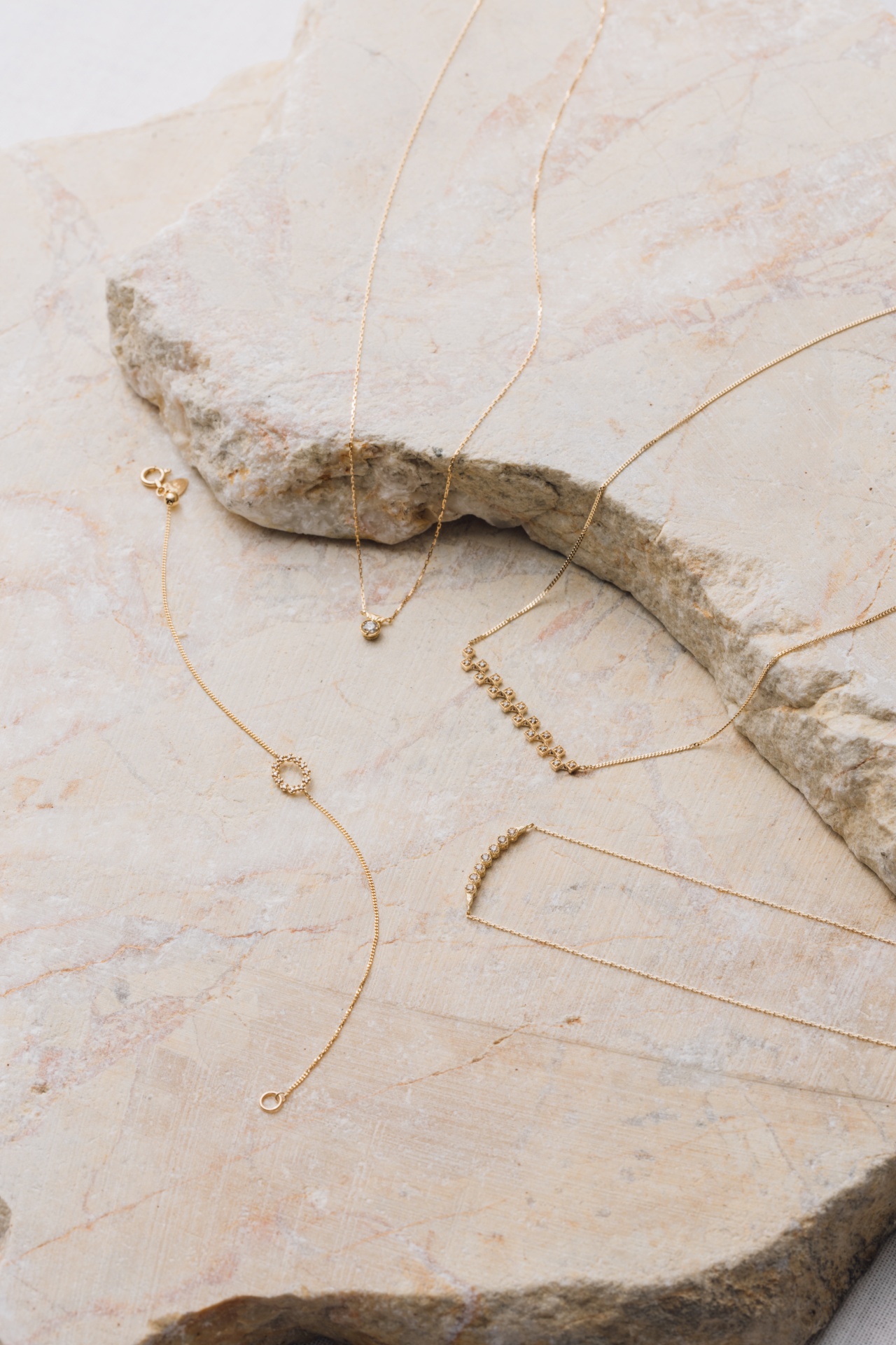 你要的女神同款在這！agete 忠孝旗艦店盛大開幕，隋棠親身演繹獨家限定商品！