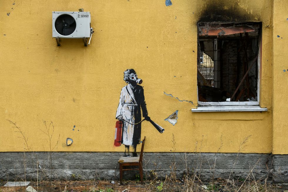 直接在你面前幹走... 塗鴉大師 Banksy 新作不到一小時就被偷！