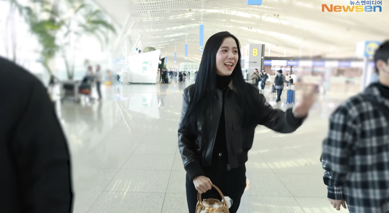 會變女打仔嗎？BLACKPINK JISOO 證實參演殭屍影集《流感》！並透露劇中將有很多動作戲份！