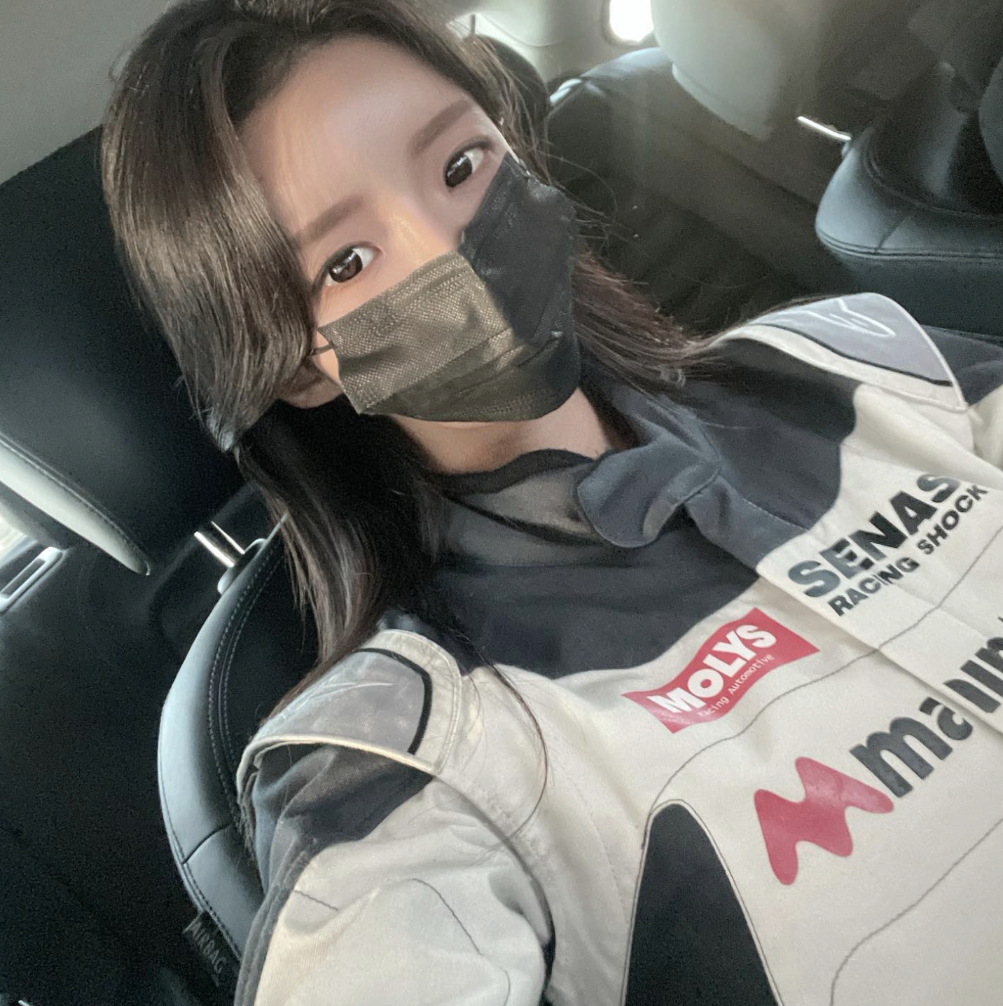 一言不合就開車！南韓賽車女神天使臉孔、魔鬼身材，車技更是一流！網友：想和她學開車⋯