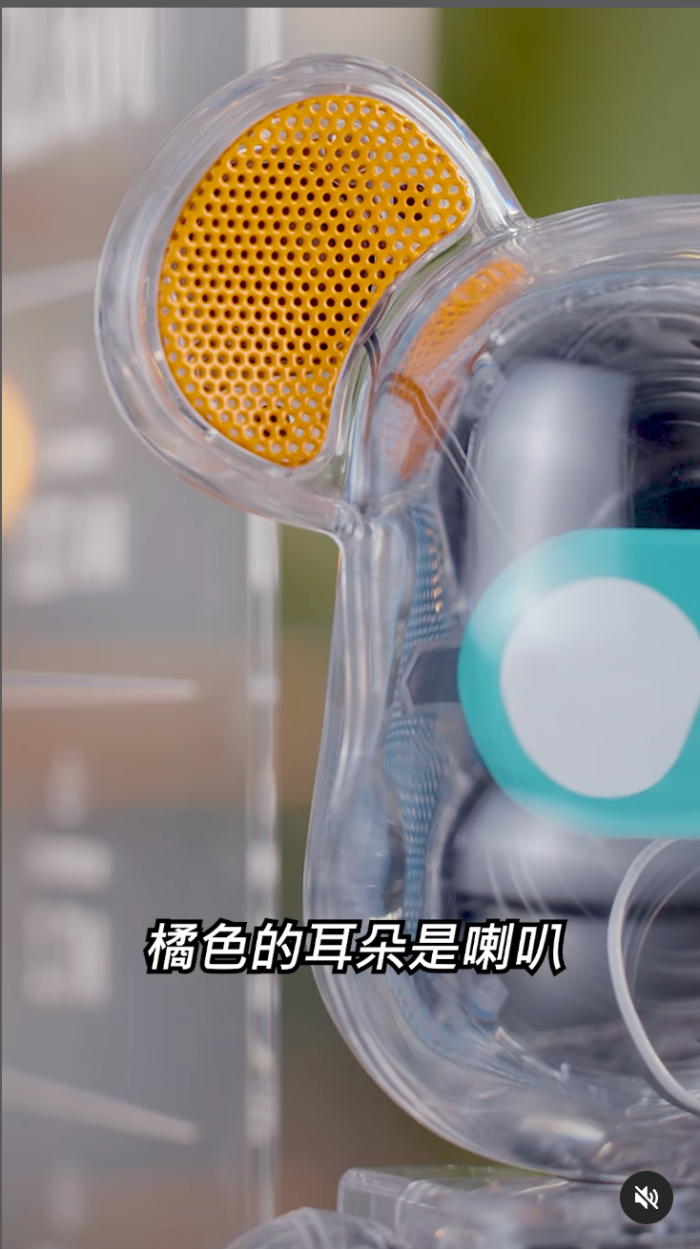 全台只有十幾隻！Joeman 開箱「超限量」Youtube 聯名庫柏力克熊，特殊功能讓百萬 YTR 直呼：羨慕！