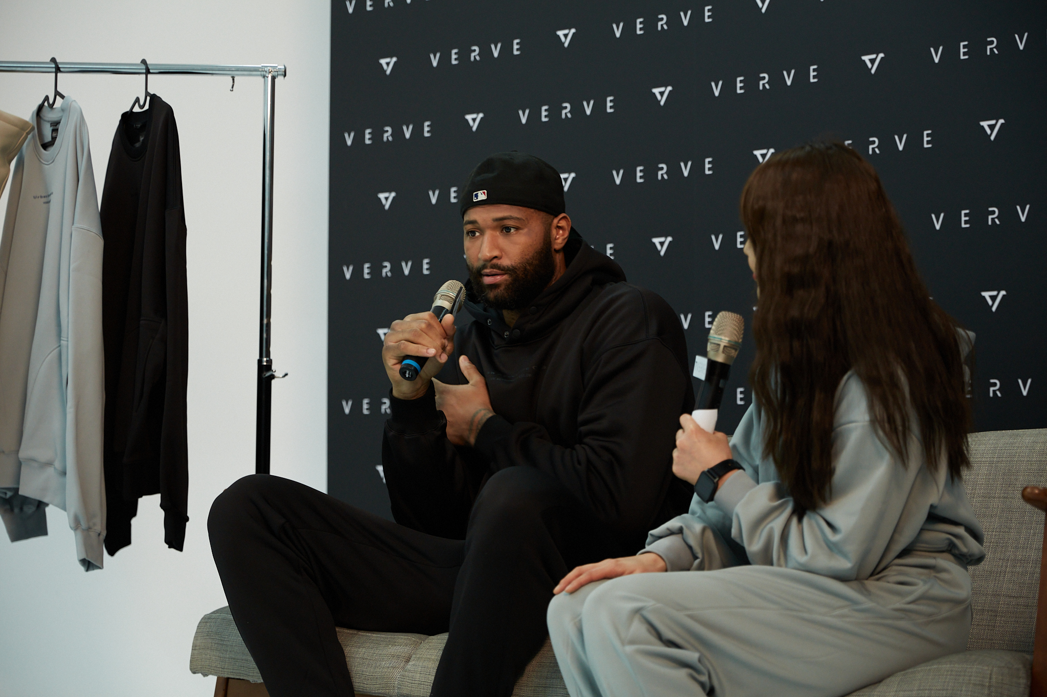 讓 NBA 球星表弟也說讚！ DeMarcus Cousins 親自演繹  VERVE UAC 城市冒險者系列讚：舒服又帥！