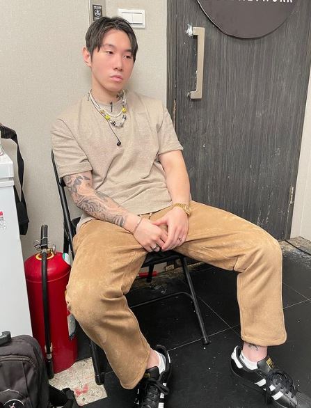 尼克星談 TOYZ 事件「模仿現場女性哭喊聲」太誇張！釣出正妹店員發聲：我不能接受