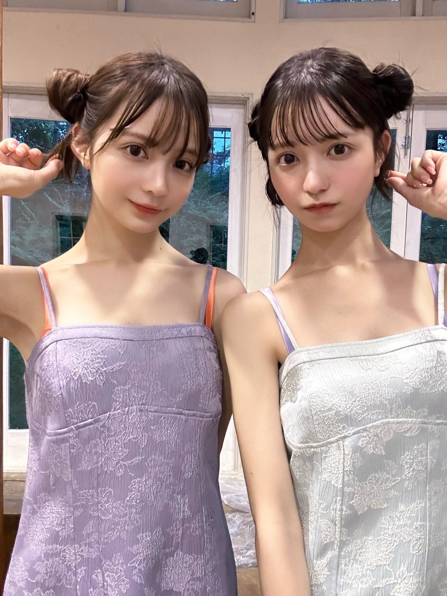 AI？真人？傻傻分不清！日本「奇蹟雙胞胎」美到像 AI 製圖，姐妹真實身份被神出！網友：奇蹟の共演