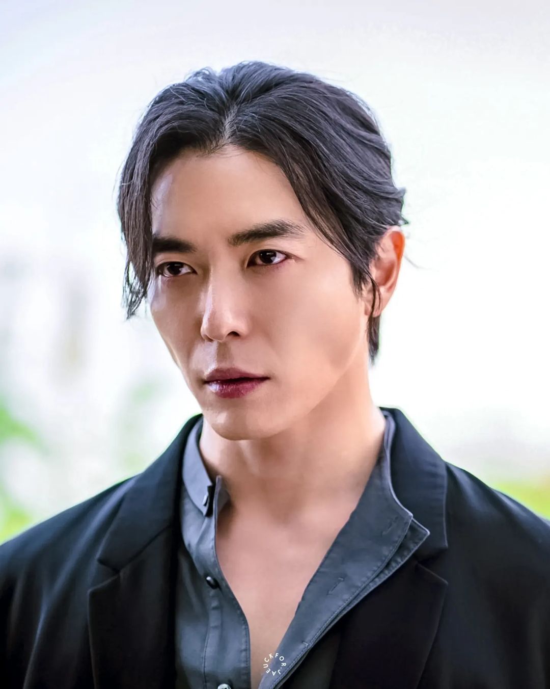 韓國最帥屠夫雙打！《死期將至》金智勳、金材昱 2 位「美男殺人魔」自相殘殺，帥臉濺血迷死粉絲！