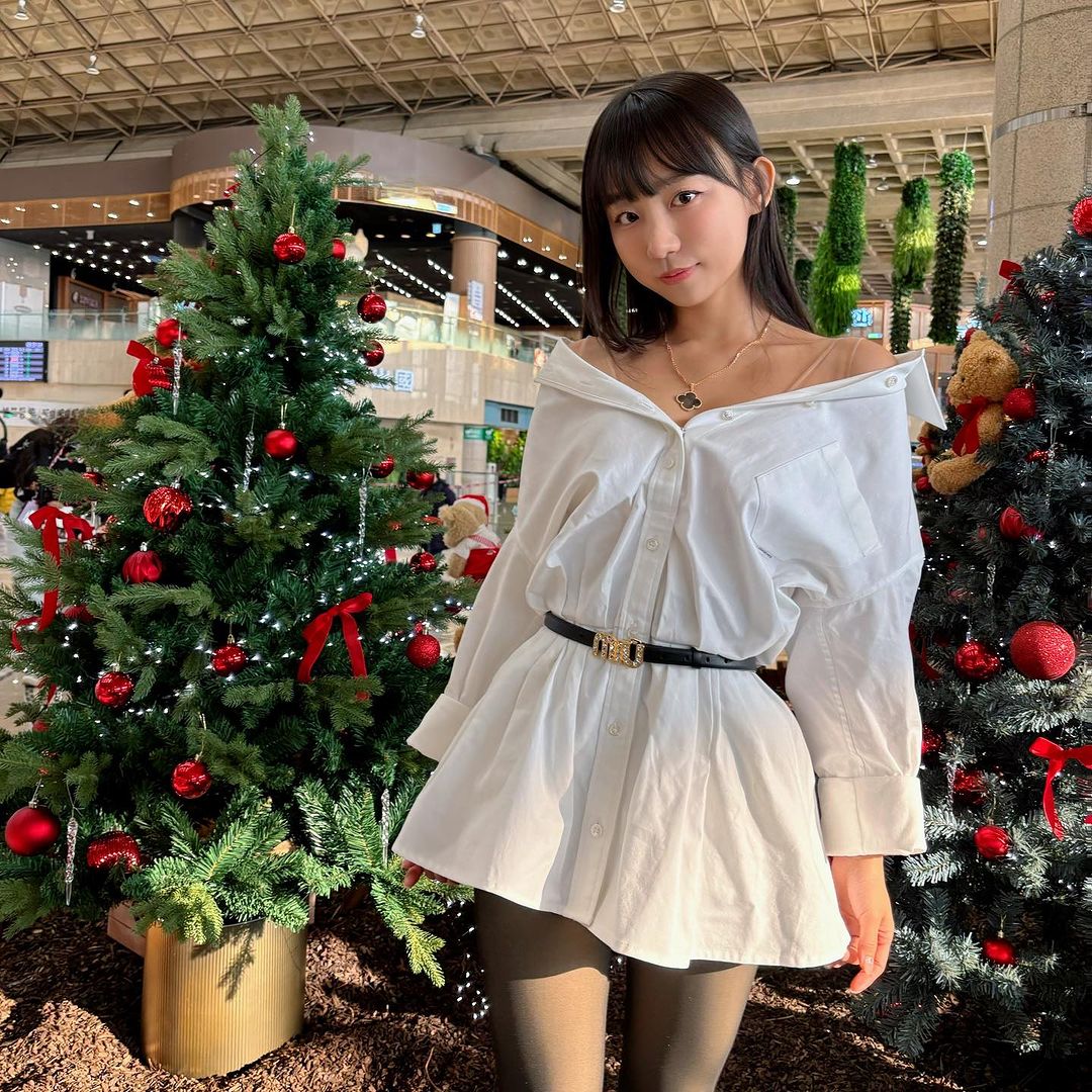 南韓超人氣「童顏女神」表智恩穿上史庫水貓咪裝，甜美火辣大露美臀！