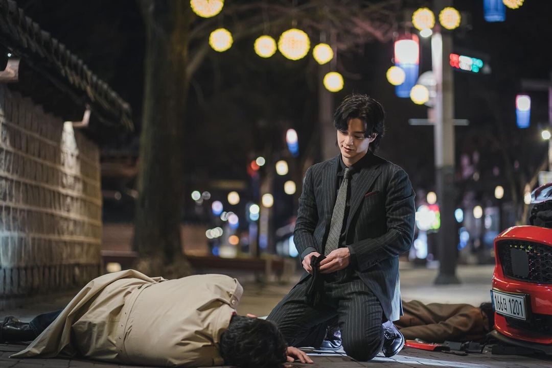 韓國最帥屠夫雙打！《死期將至》金智勳、金材昱 2 位「美男殺人魔」自相殘殺，帥臉濺血迷死粉絲！