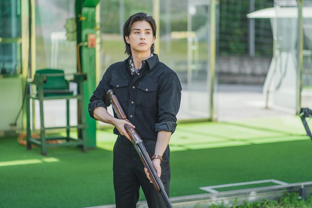 韓國最帥屠夫雙打！《死期將至》金智勳、金材昱 2 位「美男殺人魔」自相殘殺，帥臉濺血迷死粉絲！