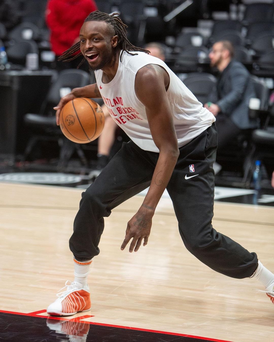 家附近路面結冰影響！Deandre Ayton 因無法出門缺席爵士之戰