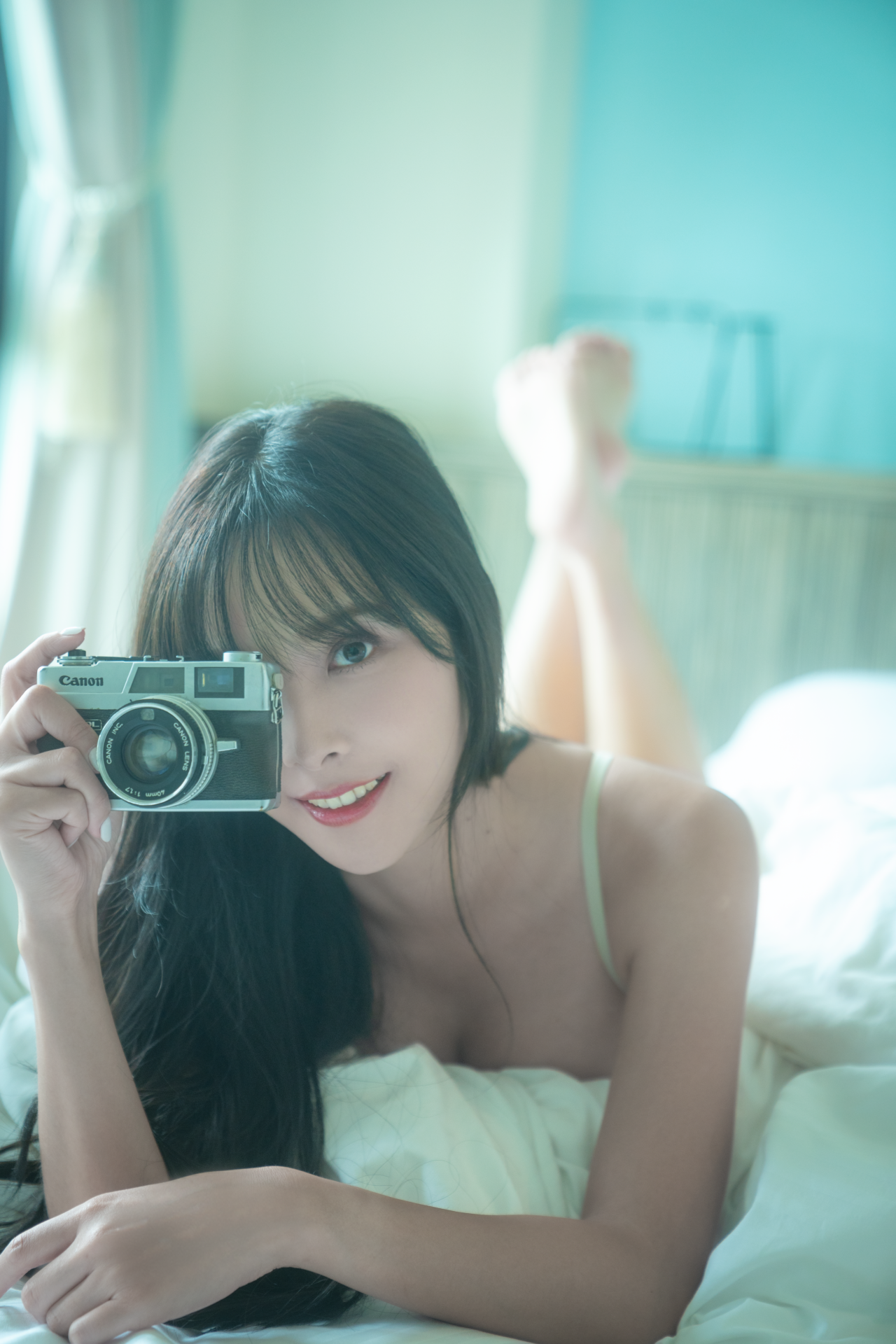 包不住豐滿身材！《娜就愛吧》謝艾娜 Rina 數位寫真 02/14 登場！網友：太頂⋯⋯