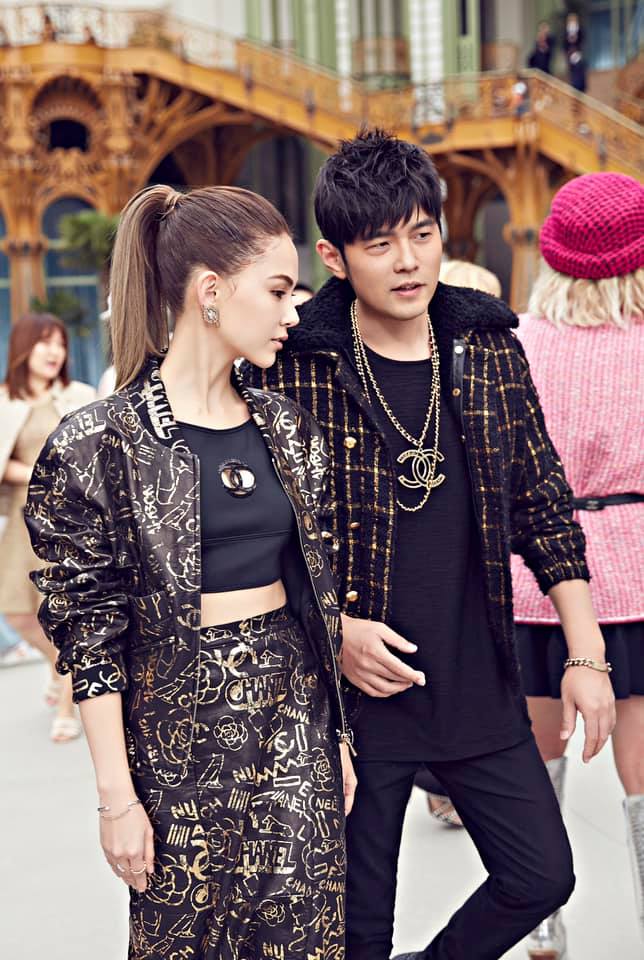 周杰倫陷泰勒絲公關票風波！開槓酸民，護腕上英文有亮點！