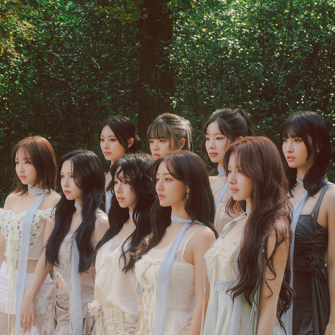 周子瑜誘惑秀「小蠻腰＋天鵝頸」絕對領域性感見客！粉絲嗨喊：太美了！