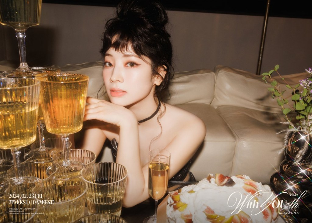 周子瑜誘惑秀「小蠻腰＋天鵝頸」絕對領域性感見客！粉絲嗨喊：太美了！