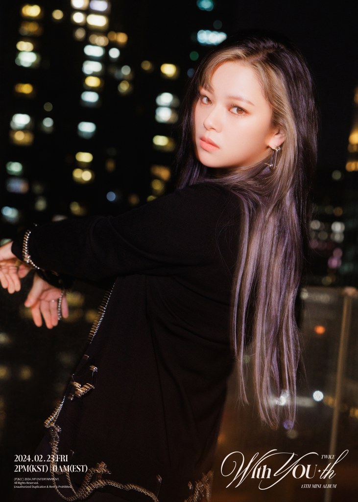 周子瑜誘惑秀「小蠻腰＋天鵝頸」絕對領域性感見客！粉絲嗨喊：太美了！