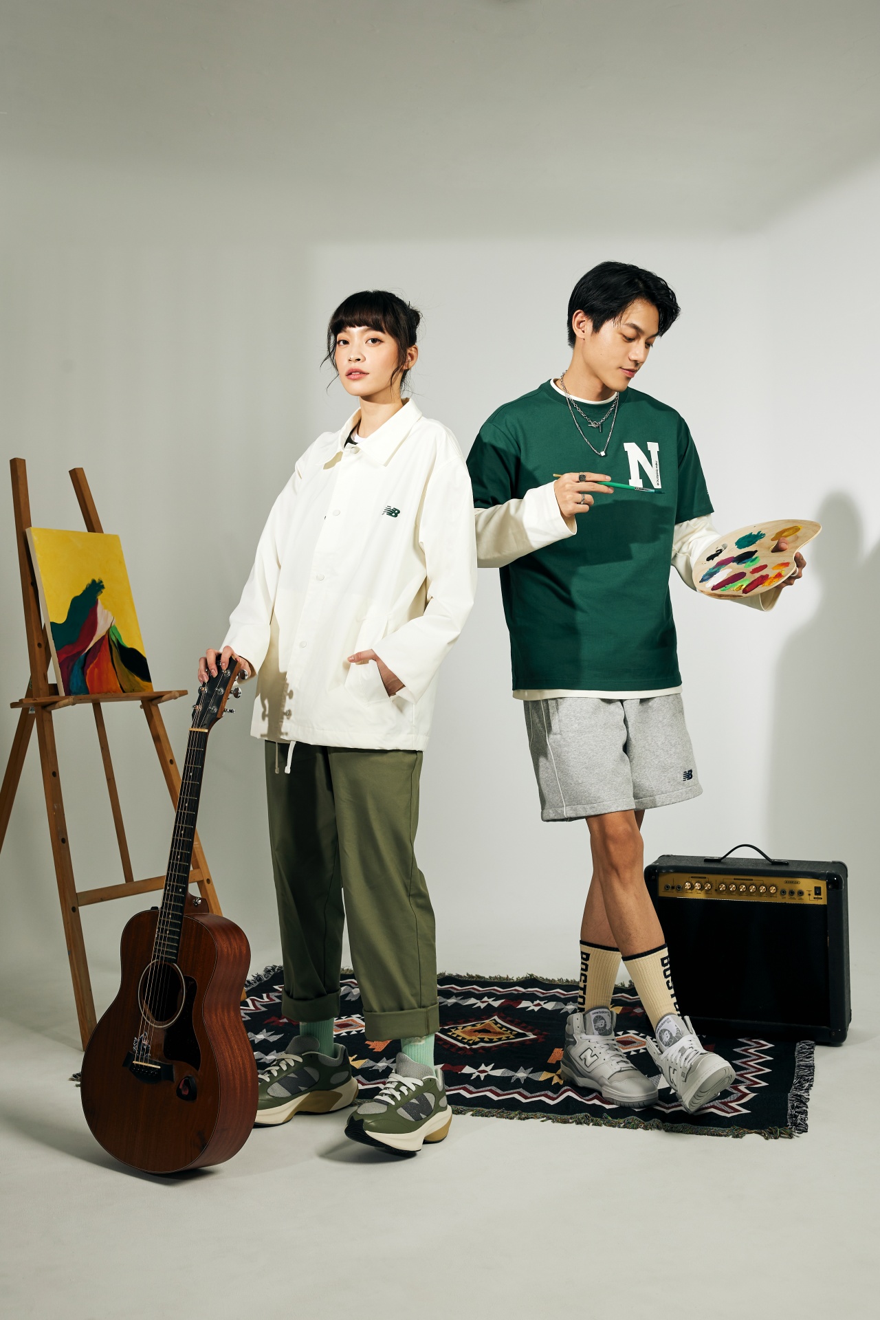 想和 IU 穿情侶裝嗎？New Balance 1906 潮流形象店「情人節新品」讓你整套包下來！