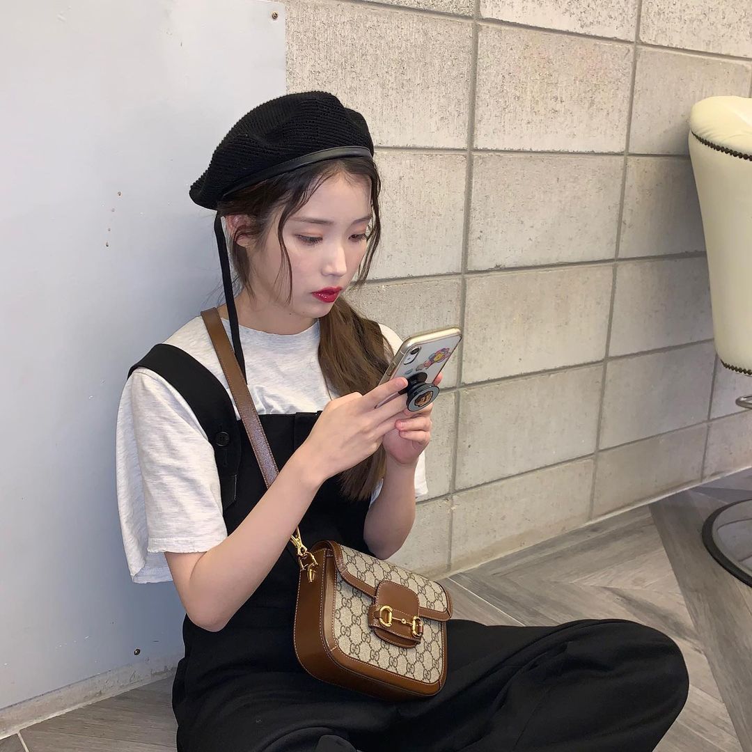 包君滿意｜不只很會唱，也很懂買！你要的 IU 同款 GUCCI 精品包，我們幫你搜出來了！
