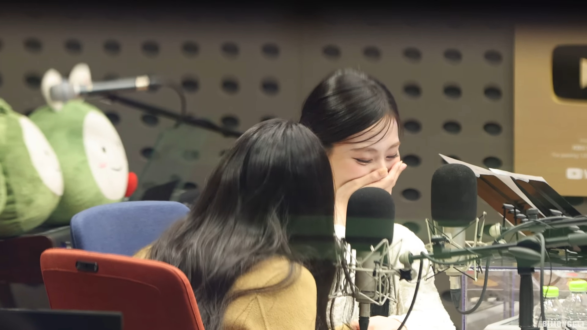 多賢跟子瑜一同登上廣播節目，表達對對方感謝環節時雙雙落淚。（圖：IG）