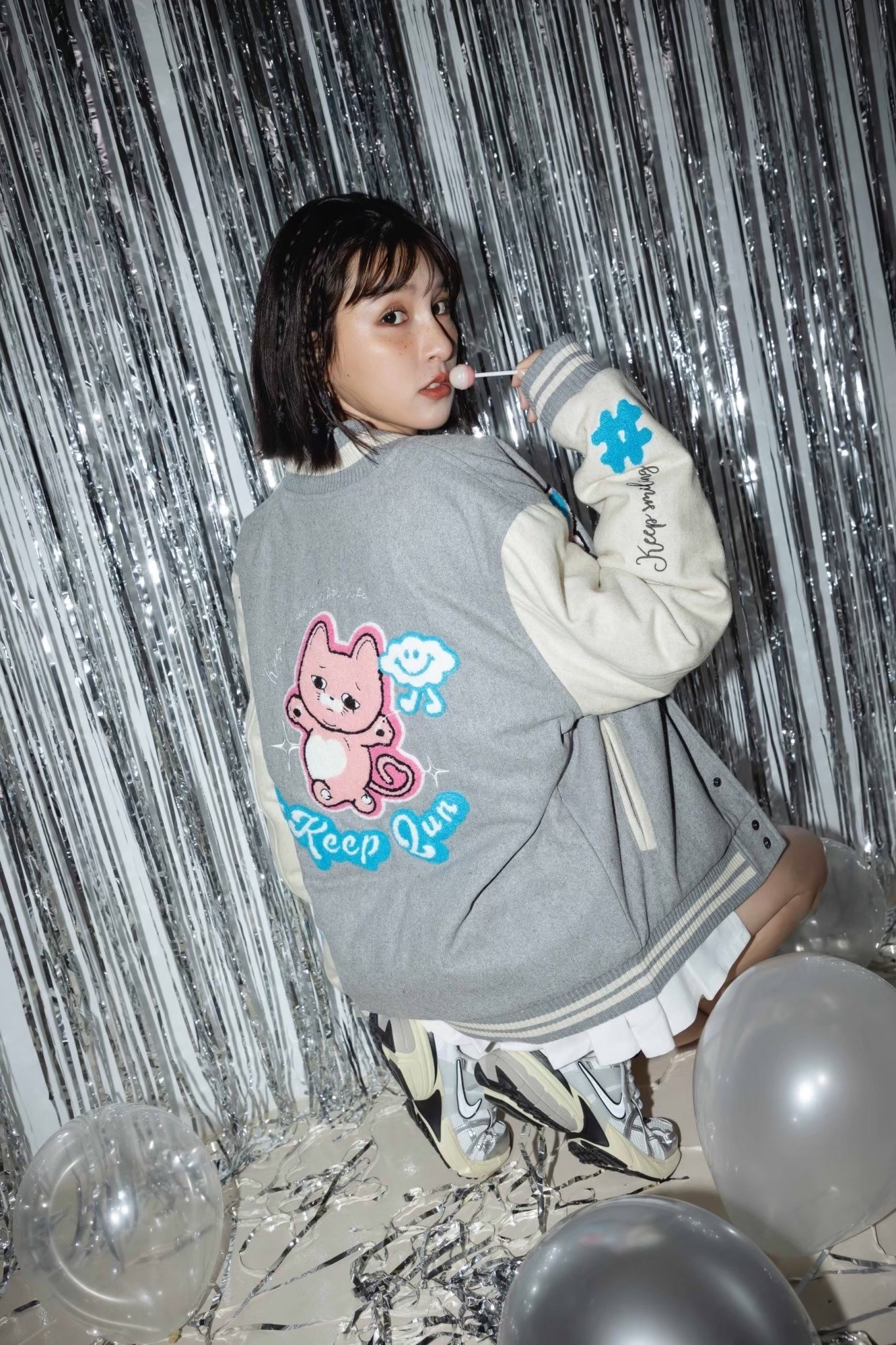 插旗潮流重鎮西門町！潮流選貨店 KICKSTAGE開設首家實體店，攜手啦啦隊應援女神峮峮擔任一日店長、推出獨家 #KEEP x QUN聯名系列！