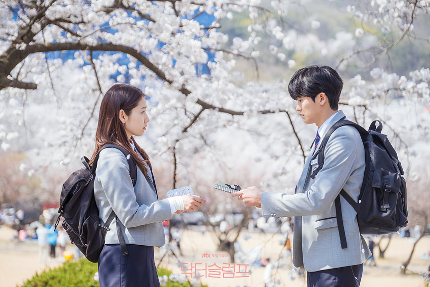 網友票選「讓人一追上癮」Netflix 韓劇！《黑暗榮耀》復仇過程讓人欲罷不能；《今生是第一次》先婚後愛超甜蜜！