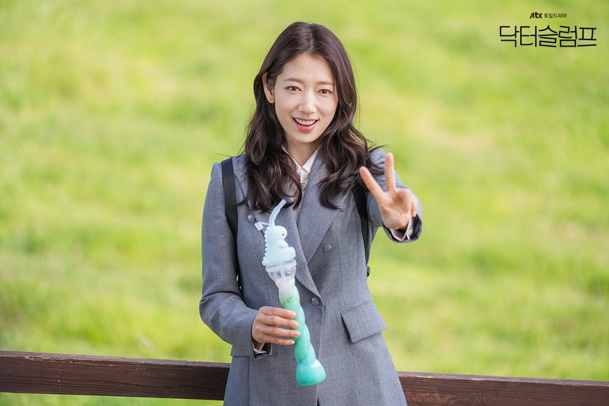 網路話題討論累積 TOP 5 公開！《和我老公結婚吧》主演群全上榜！《低谷醫生》暖心劇情擄獲觀眾的心！