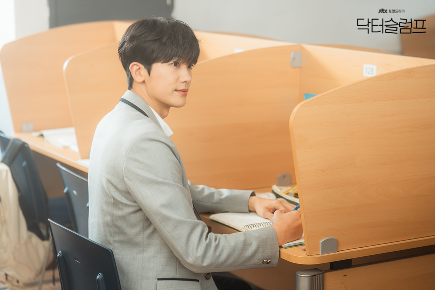 網路話題討論累積 TOP 5 公開！《和我老公結婚吧》主演群全上榜！《低谷醫生》暖心劇情擄獲觀眾的心！