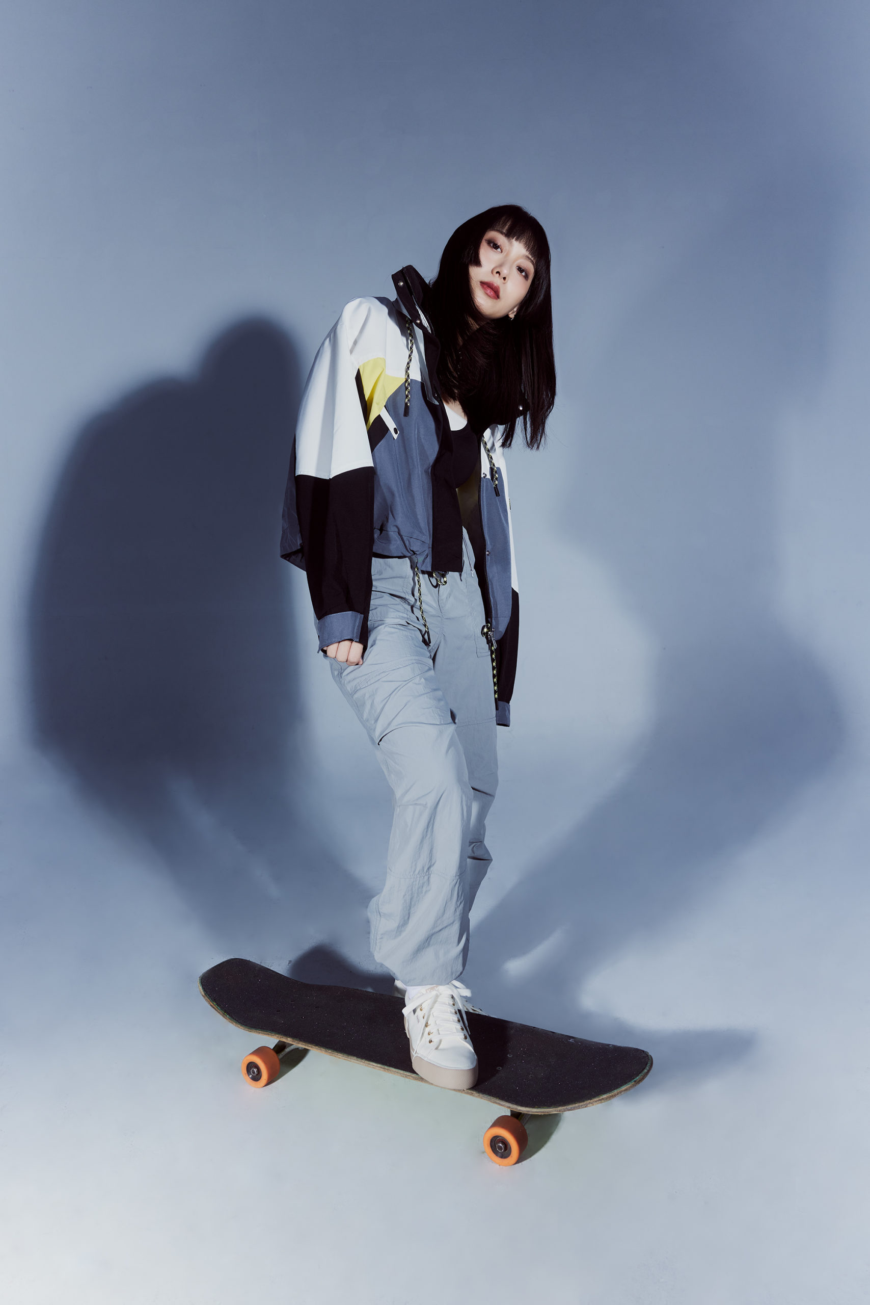 風靡全球的時尚經典 Keds小白鞋陪妳顛覆自我，創造百變穿搭，展現獨特的個性魅力！