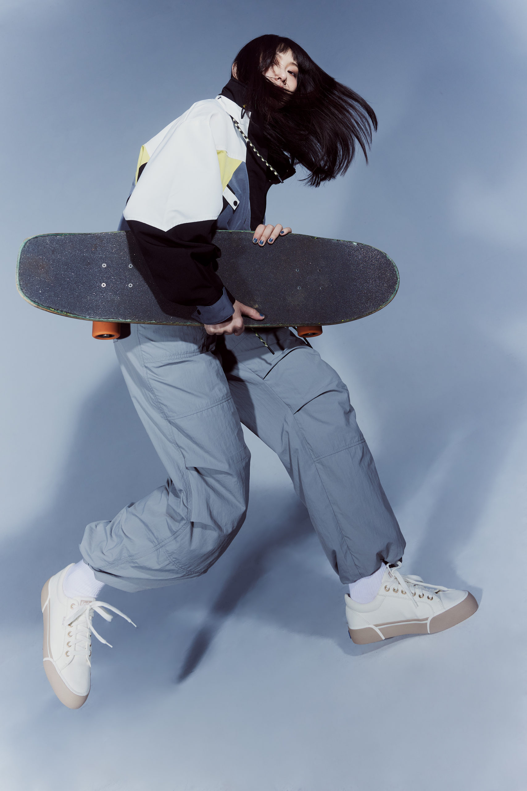 風靡全球的時尚經典 Keds小白鞋陪妳顛覆自我，創造百變穿搭，展現獨特的個性魅力！