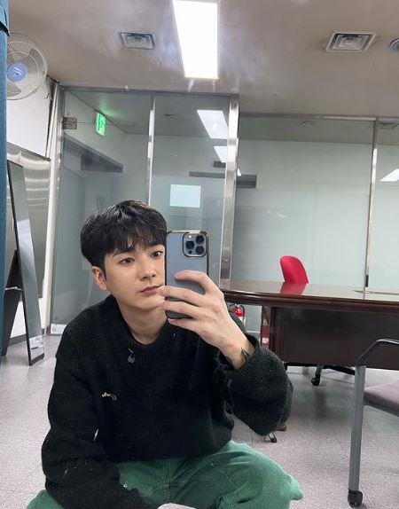 男偶像揪粉絲辦「3天2夜旅遊見面會」開價99萬　韓網秒掀兩派爭論