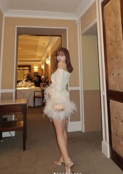 才爆為男友才引退！三上悠亞曬出絕美婚紗照「疑好事近了？」