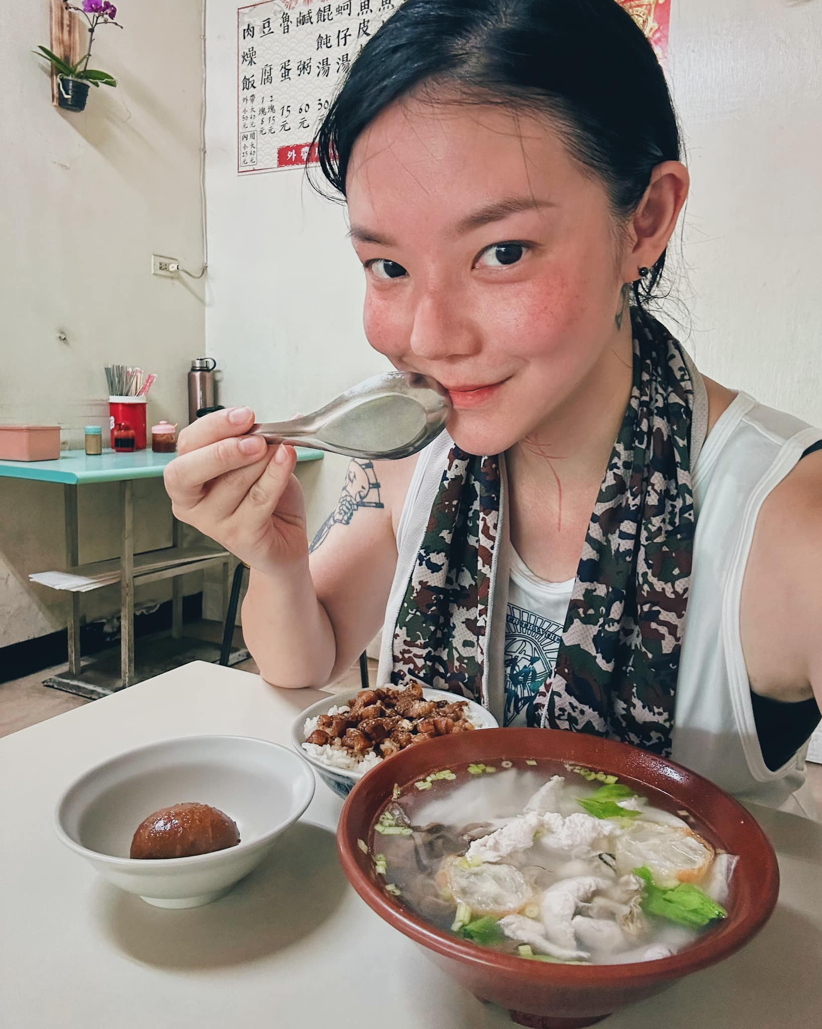 丹丹漢堡漲價嚇跑客人？歐陽靖看結帳金額驚呼「台北人覺得驚嚇！」網友：南霸天當之無愧