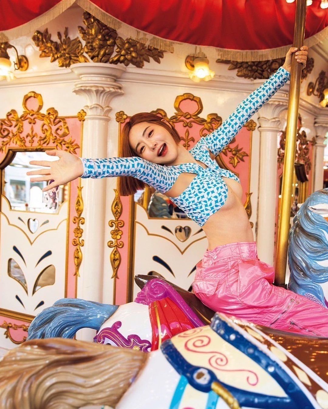 南韓性感女神 DJ SODA 首本寫真《Candid》封面曝光！辣露「超兇南半球」引人遐想