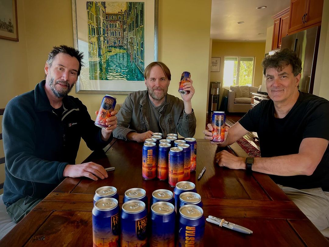 「殺神」變髮擬退休？基努李維剪去 10 年招牌長髮減齡 20 歲！鐵粉「帥回《捍衛戰警》」