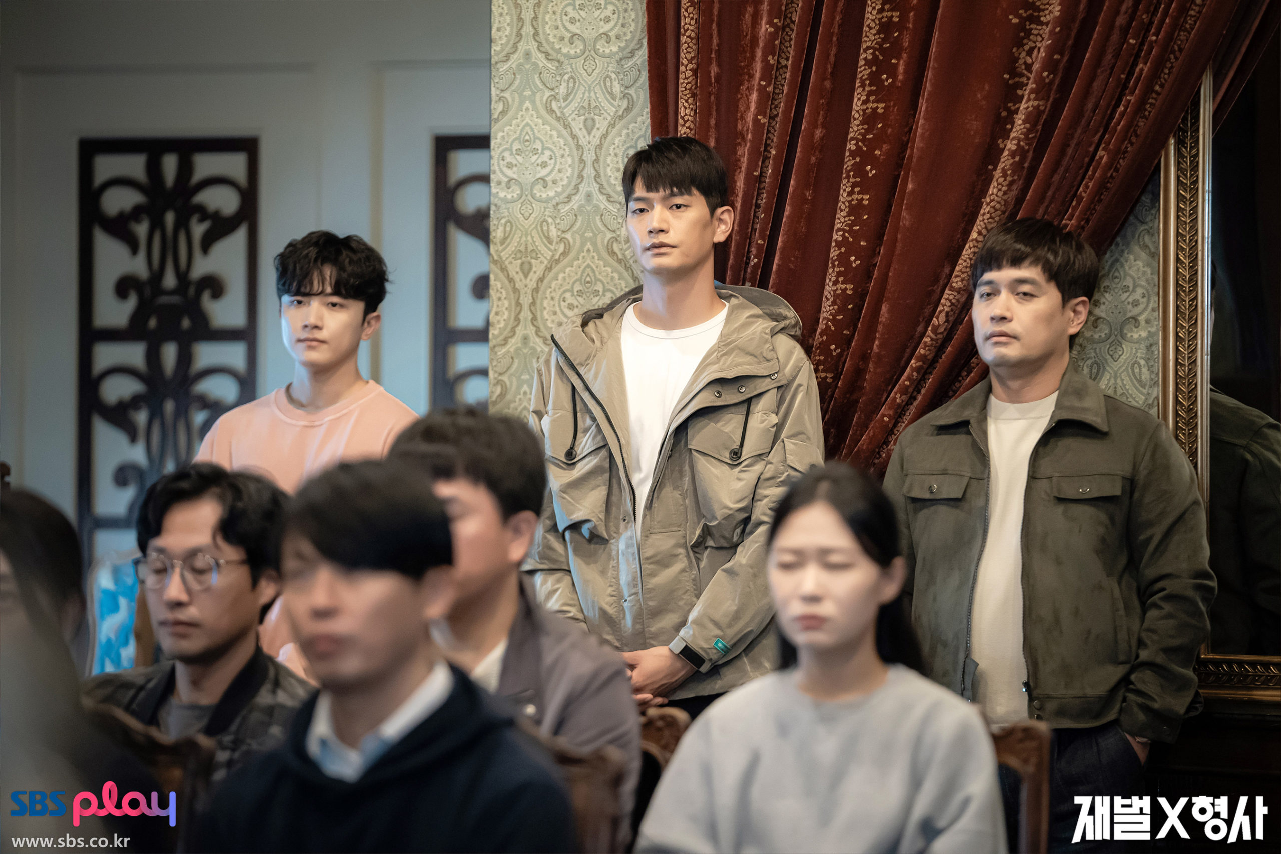 近期韓劇「搜尋度」TOP 5！《金字塔遊戲》生存排名戰爭掀熱議！《財閥X刑警》逗趣搞笑獲好評！