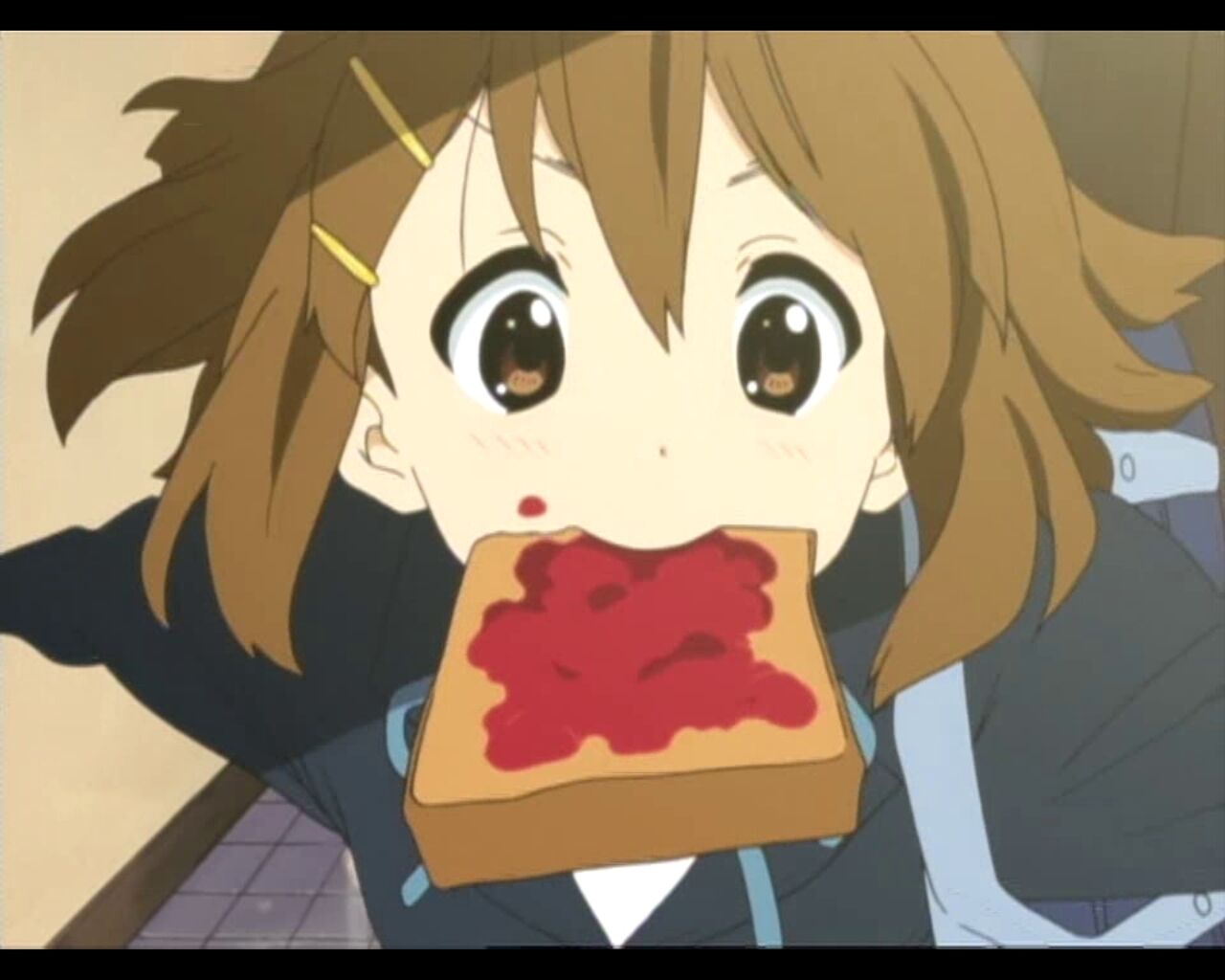 超擬真「吐司票卡夾」讓你一秒變身動漫名場面主角 - 遲到的咬吐司少女/少男！