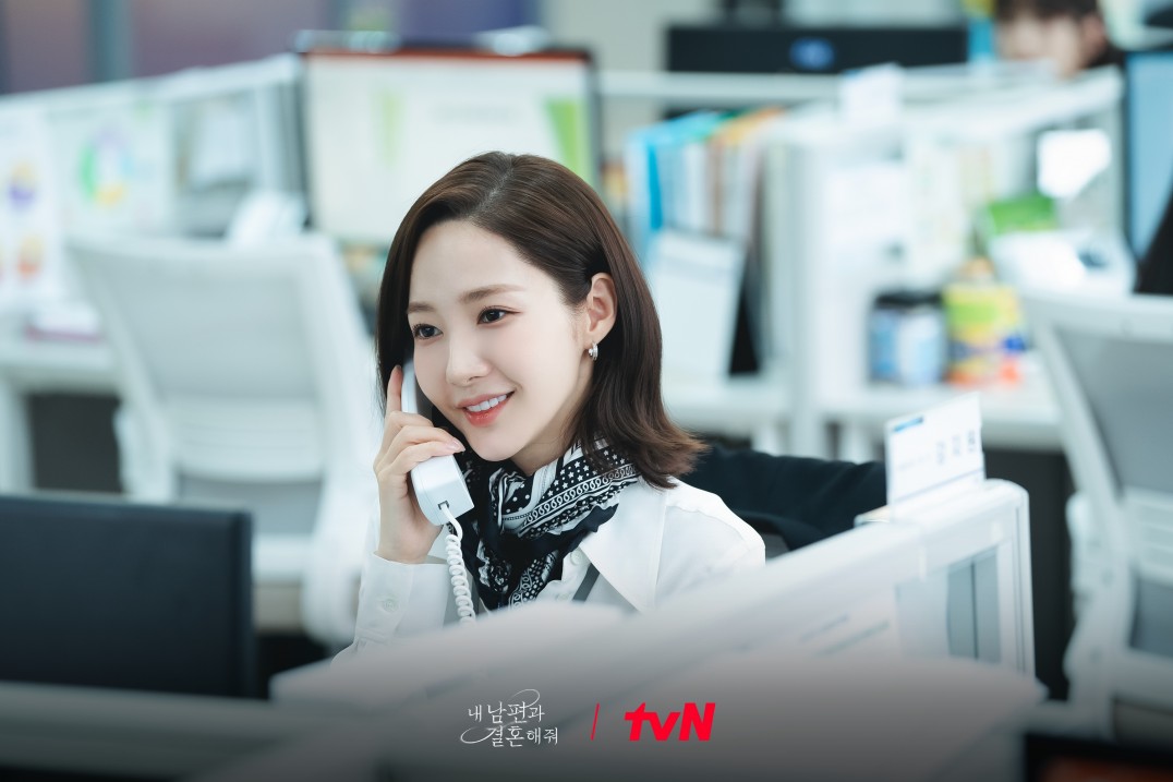 網路話題討論累積 TOP 5 公開！《和我老公結婚吧》主演群全上榜！《低谷醫生》暖心劇情擄獲觀眾的心！